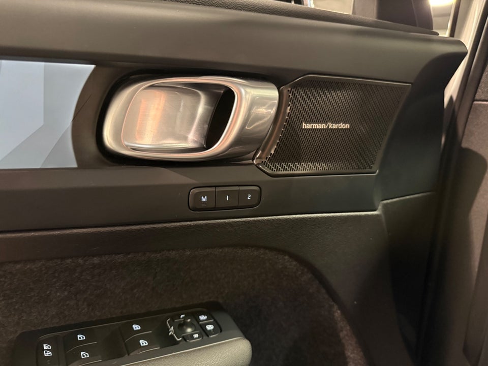 Volvo XC40 ReCharge Twin Ultimate 5d
