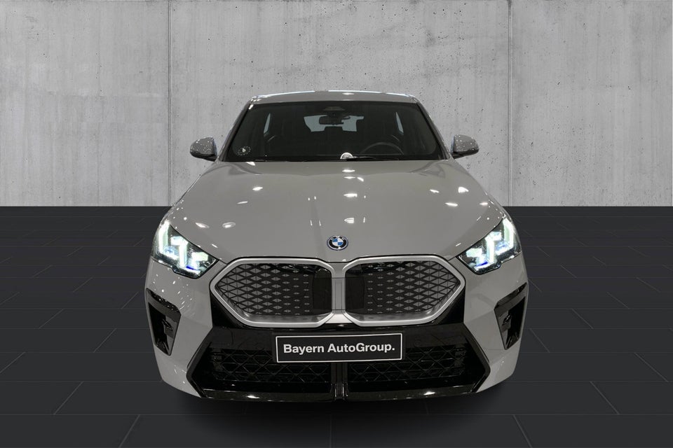 BMW iX2 eDrive20 M-Sport 5d