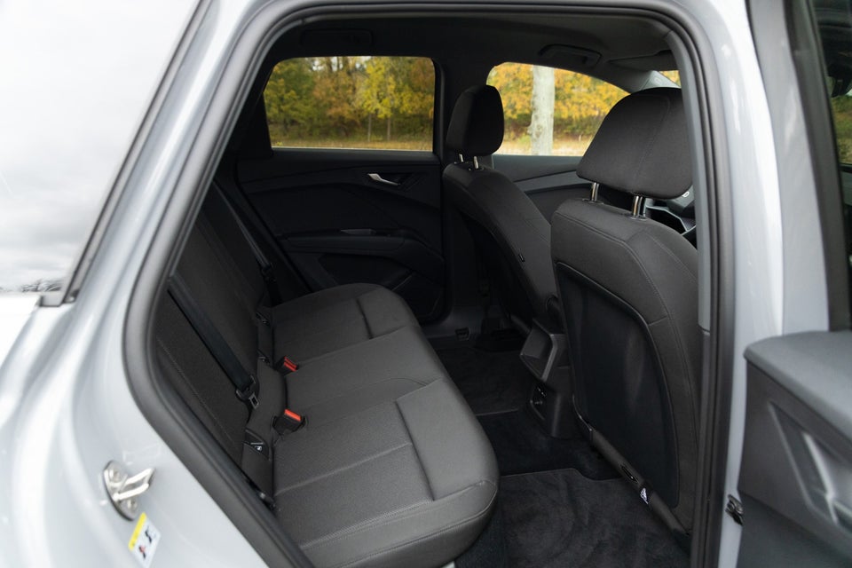 Audi Q4 e-tron 35 S-line 5d