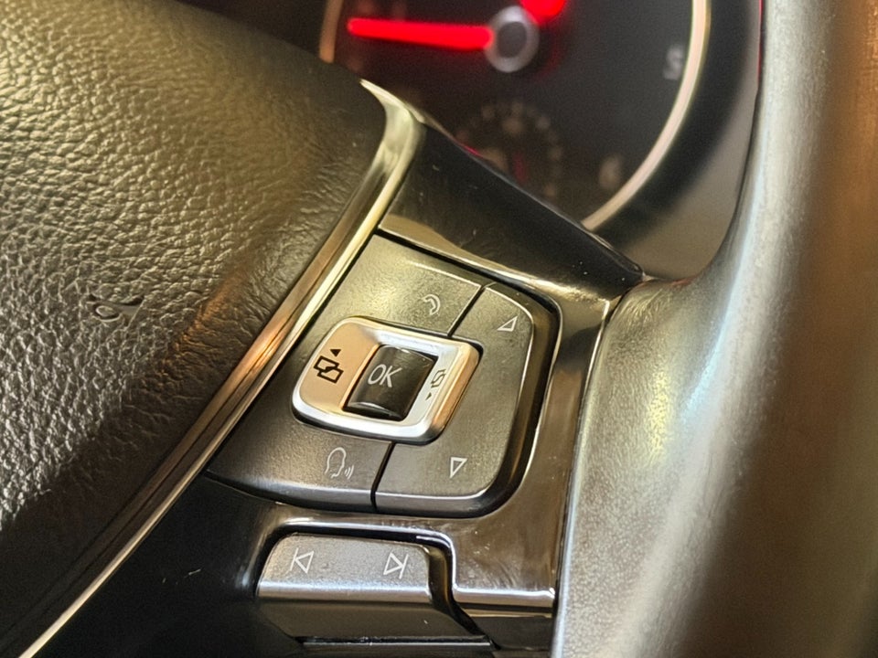 VW Transporter 2,0 TDi 150 Kassevogn lang