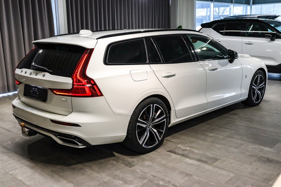 Volvo V60 2,0 T6 ReCharge R-Design aut. AWD 5d