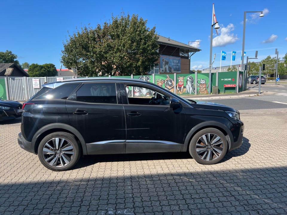 Peugeot 3008 1,2 e-THP 130 Allure 5d