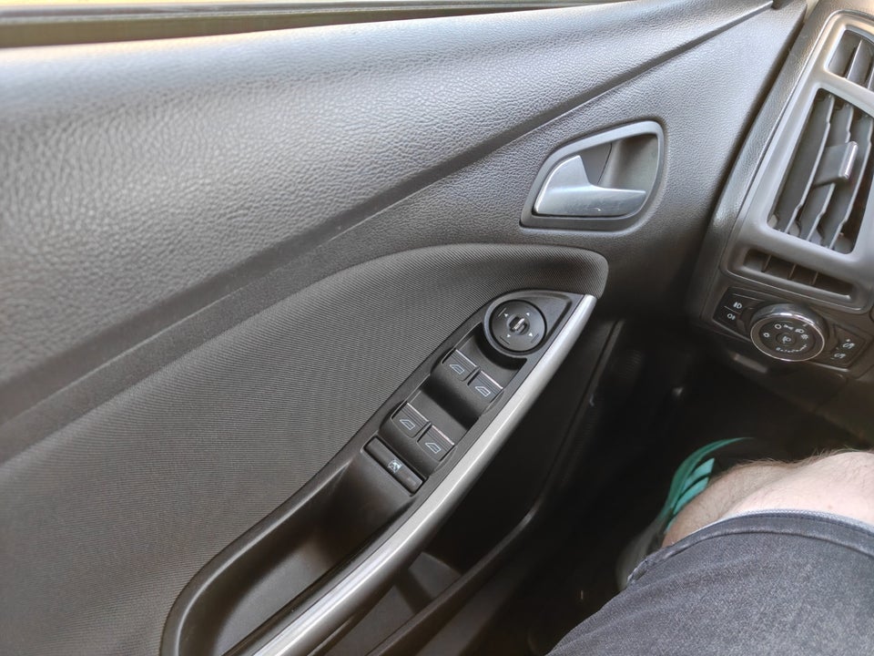 Ford Focus 1,0 SCTi 100 Titanium ECO 5d
