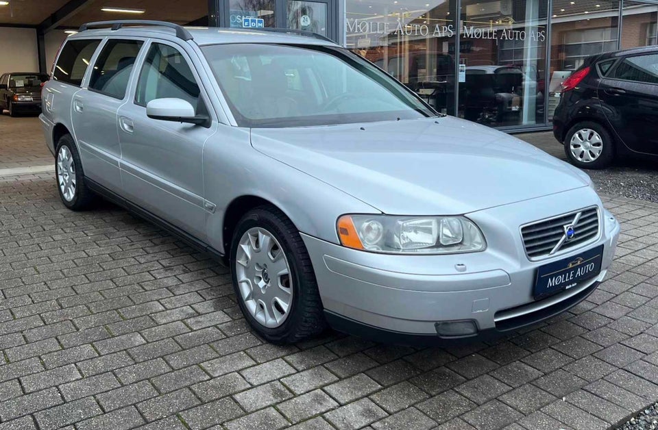 Volvo V70 2,4 170 Business 5d