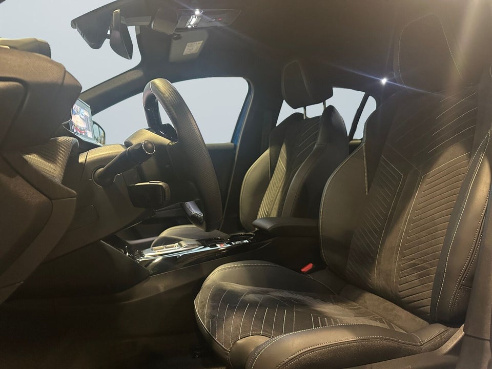 Peugeot e-208 54 GT 5d