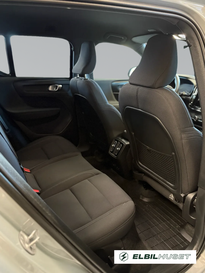 Volvo EX40 Extended Range Plus 5d