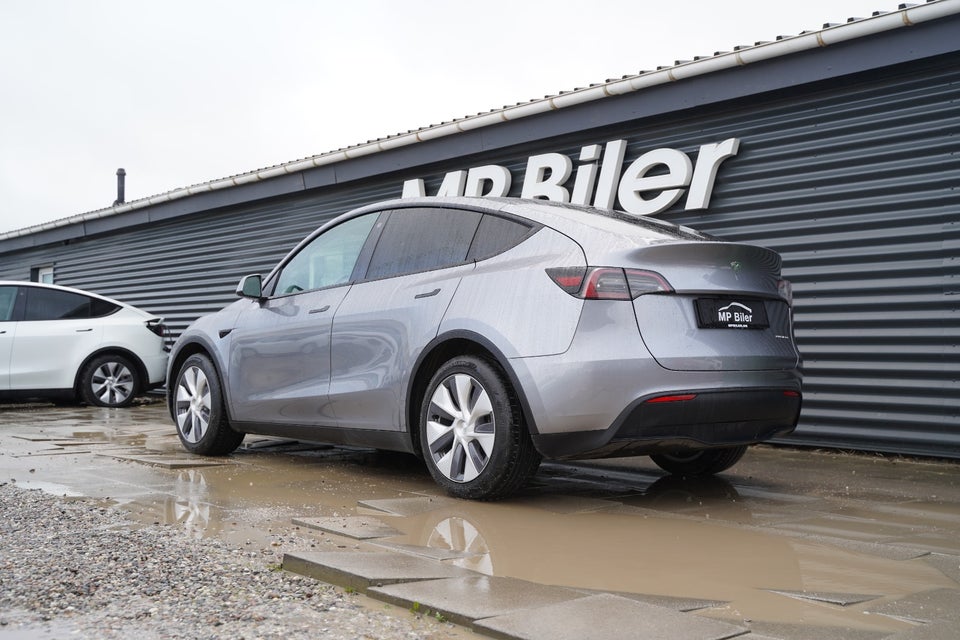 Tesla Model Y Long Range AWD 5d