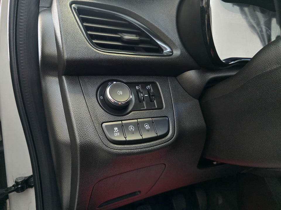 Opel Karl 1,0 Enjoy 5d