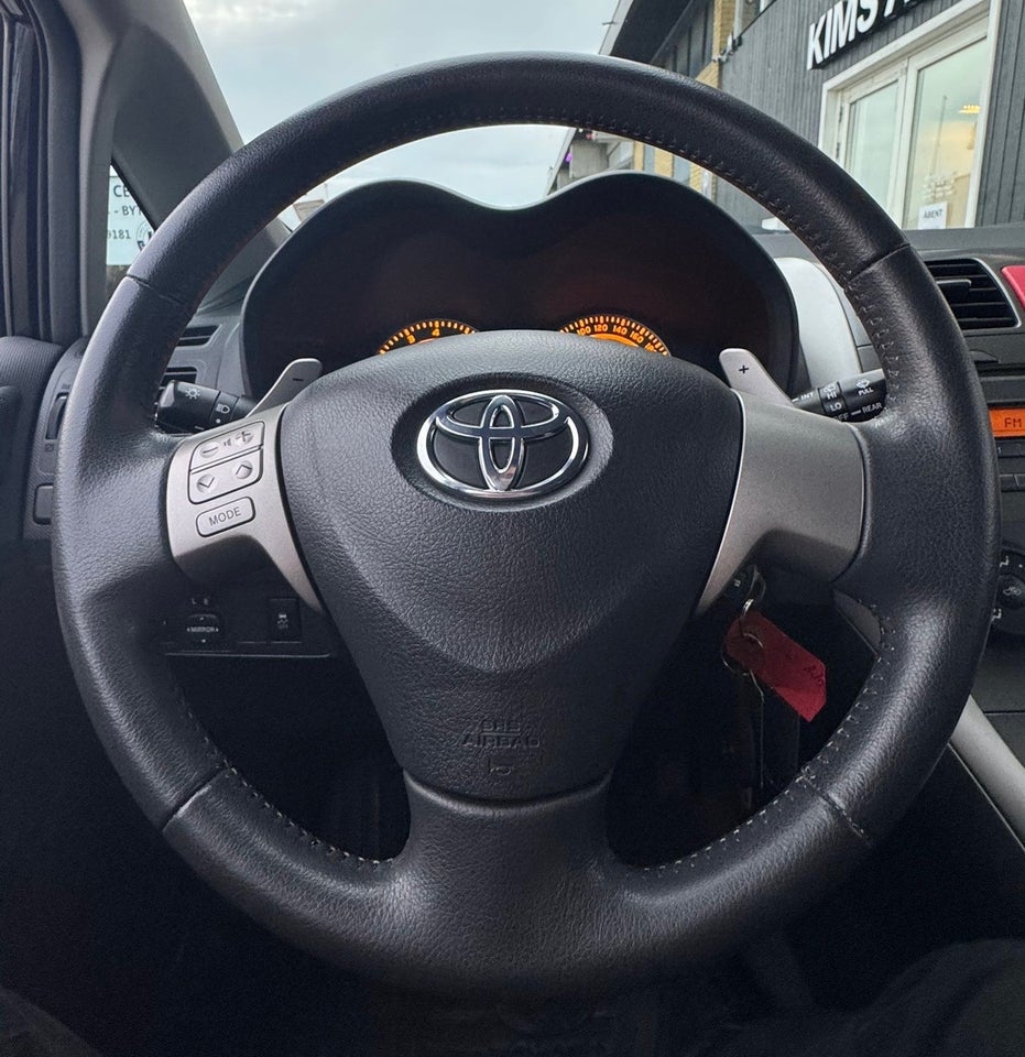 Toyota Auris 1,6 Luna+ M/M 5d