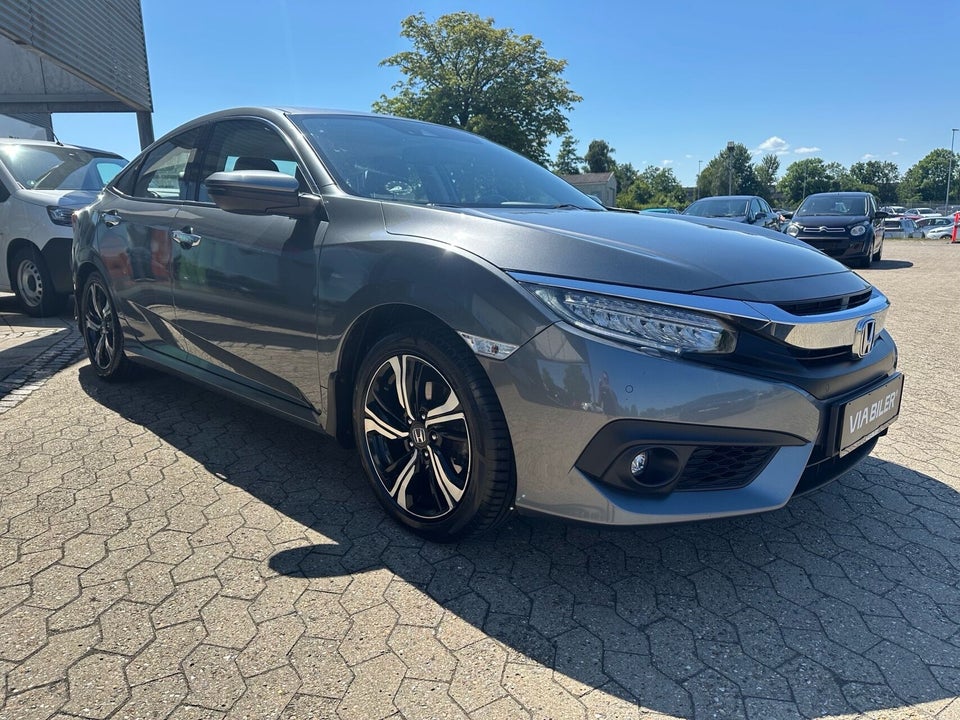 Honda Civic 1,5 VTEC Turbo Executive CVT 5d