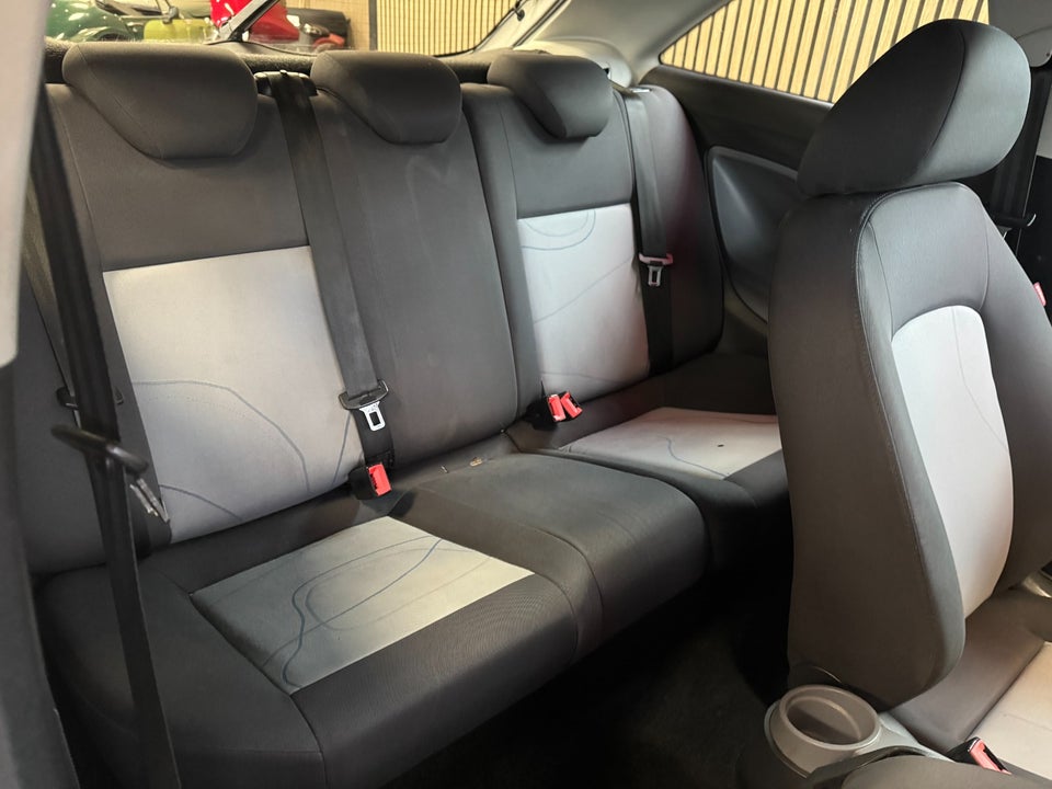 Seat Ibiza 1,2 12V 70 Reference SC 3d