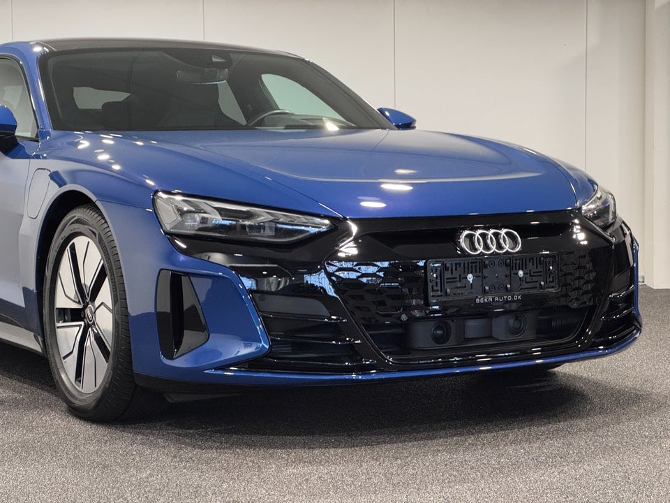 Audi e-tron GT quattro 4d