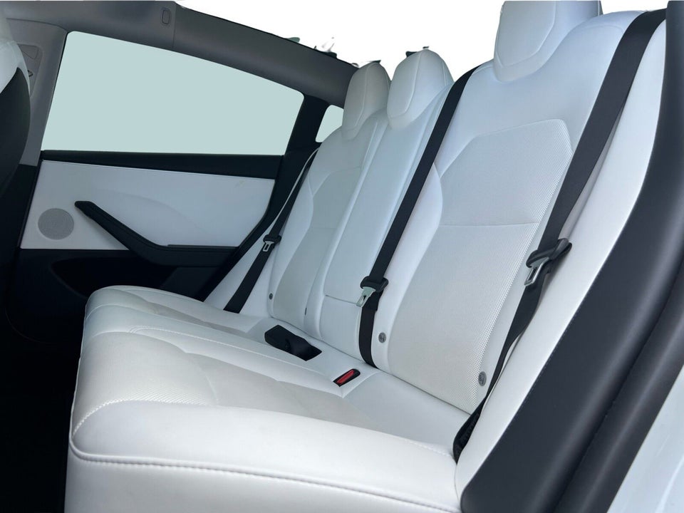 Tesla Model 3 Long Range AWD 4d