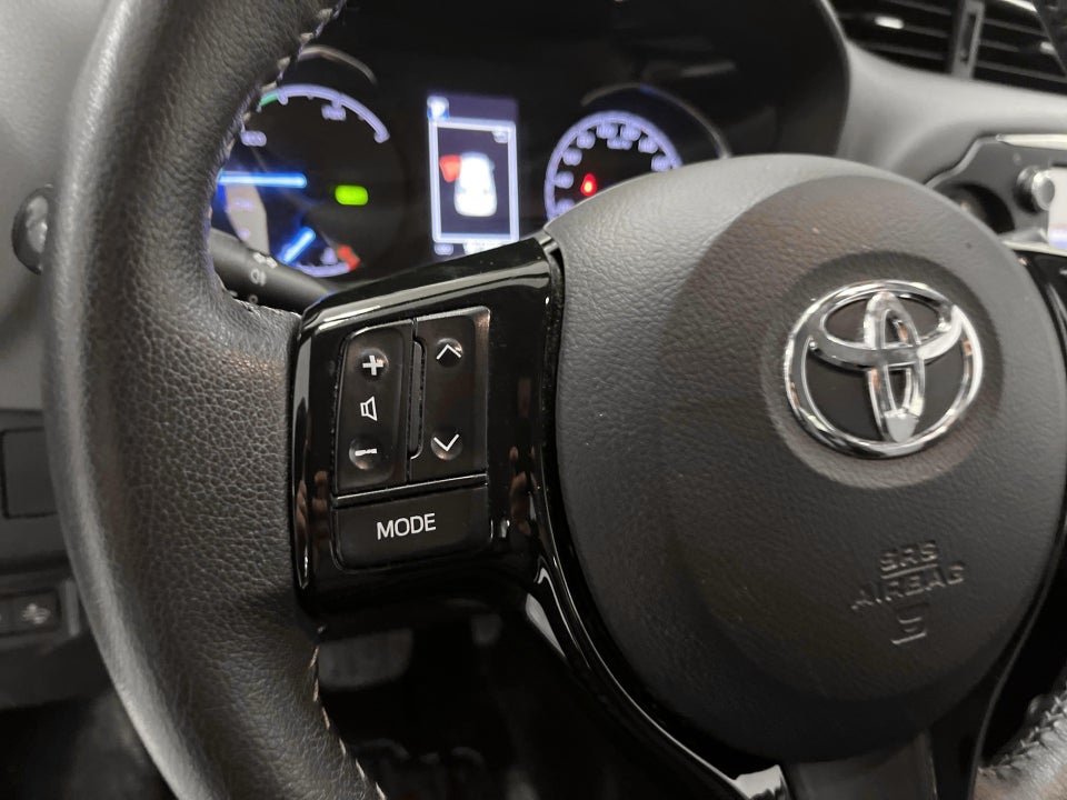 Toyota Yaris 1,5 Hybrid H1 e-CVT 5d