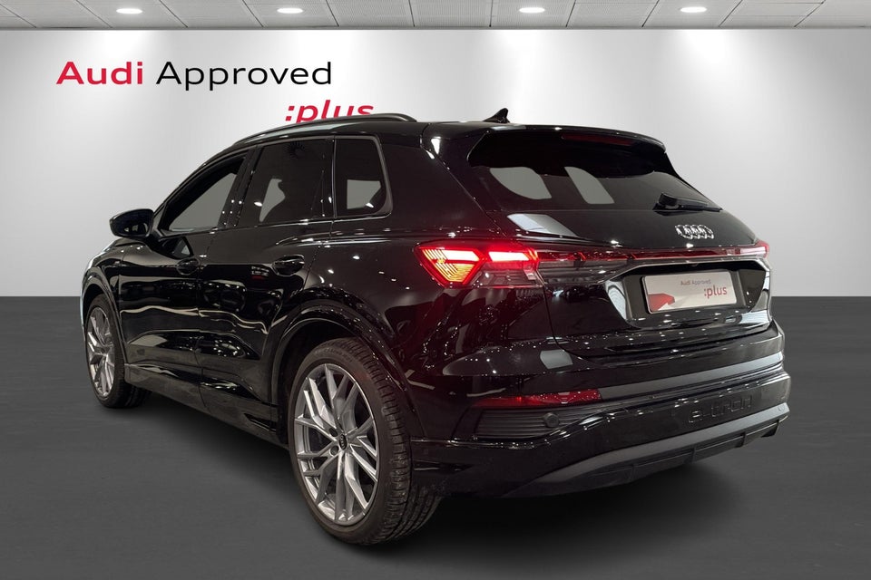 Audi Q4 e-tron 45 S-line 5d