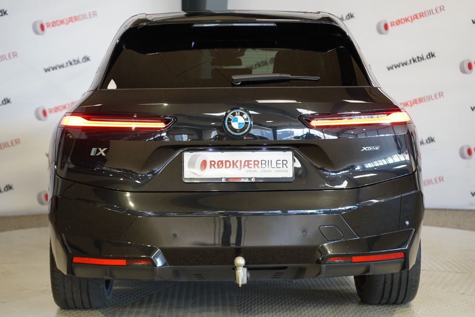 BMW iX xDrive40 Fully Charged Sport 5d