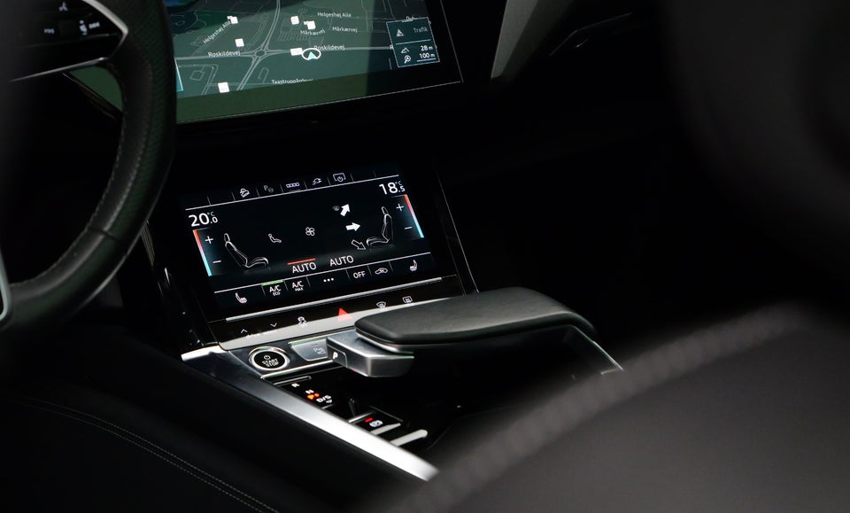 Audi e-tron 55 S-line quattro 5d