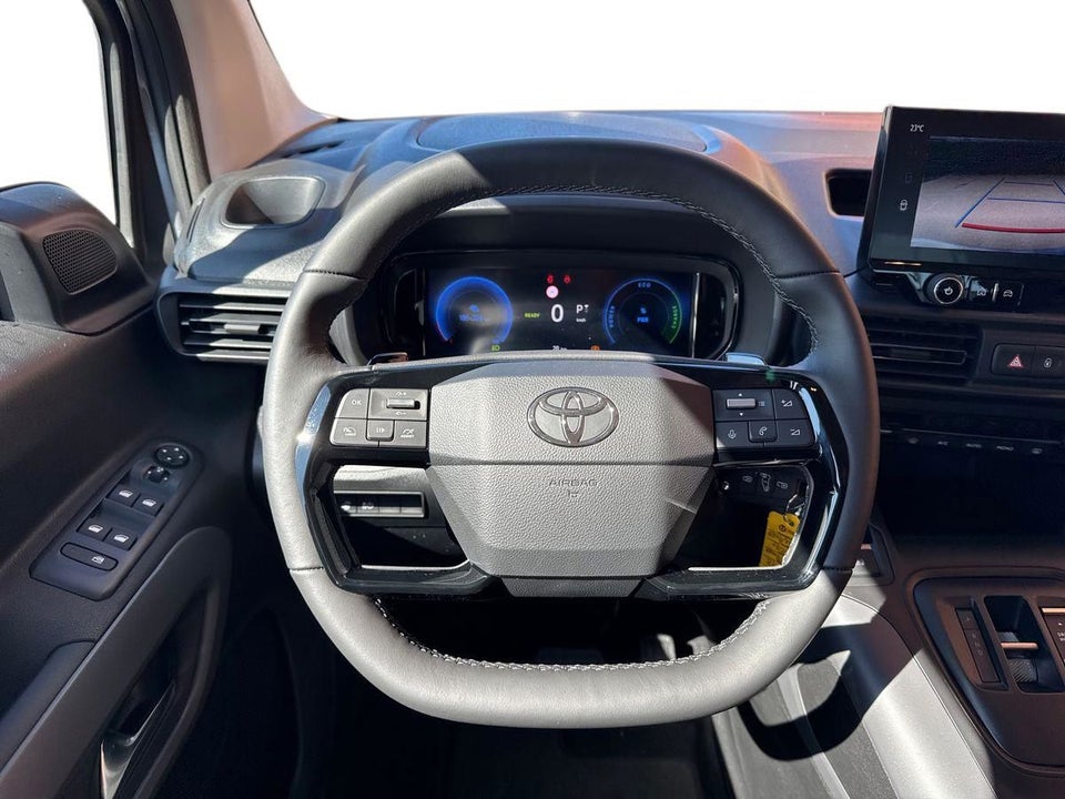 Toyota ProAce City Verso 50 Medium Family 5d