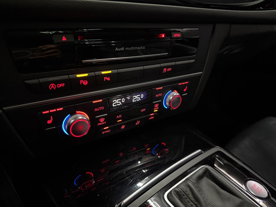 Audi A6 3,0 TDi 320 S-line Avant quattro Tiptr. 5d