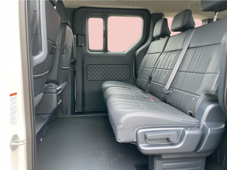 Kia PV5 71 Long Range Upgrade 5d