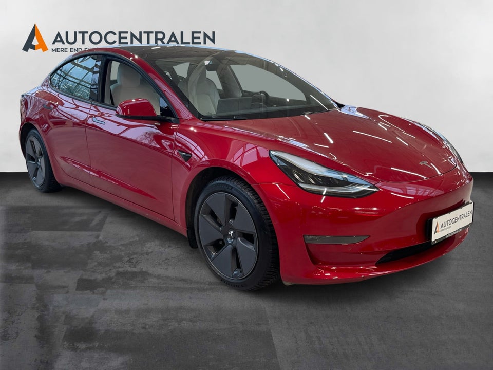 Tesla Model 3 Long Range AWD 4d