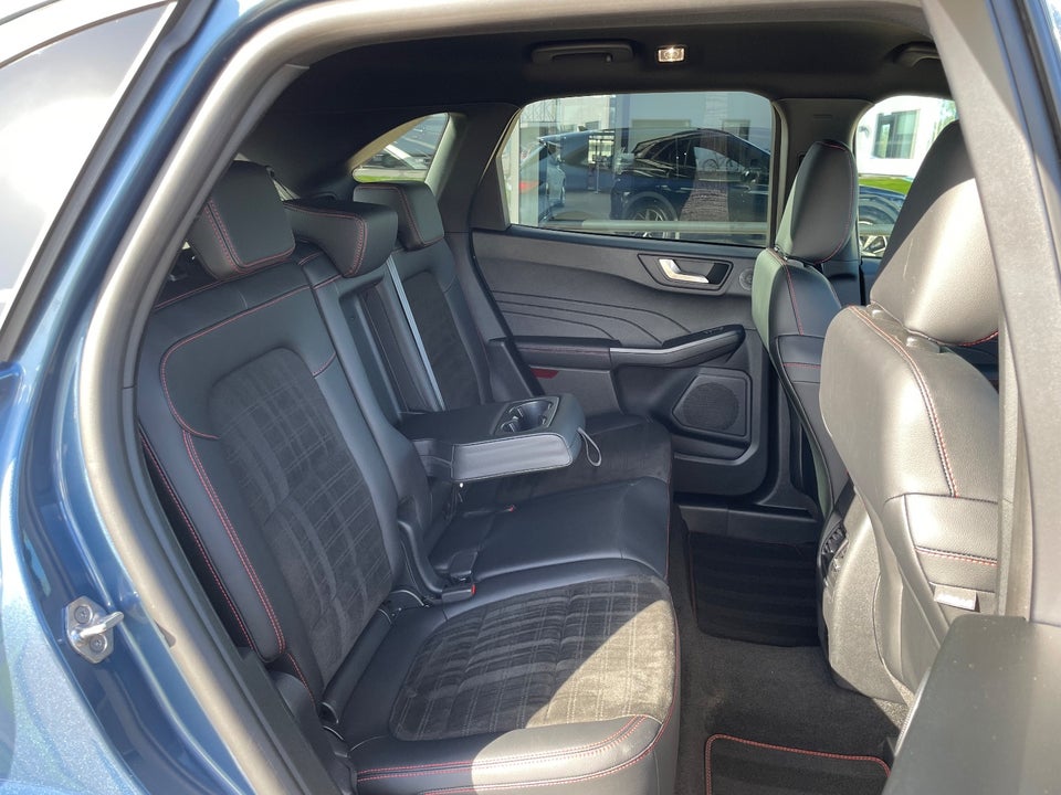 Ford Kuga 2,5 PHEV ST-Line X CVT 5d