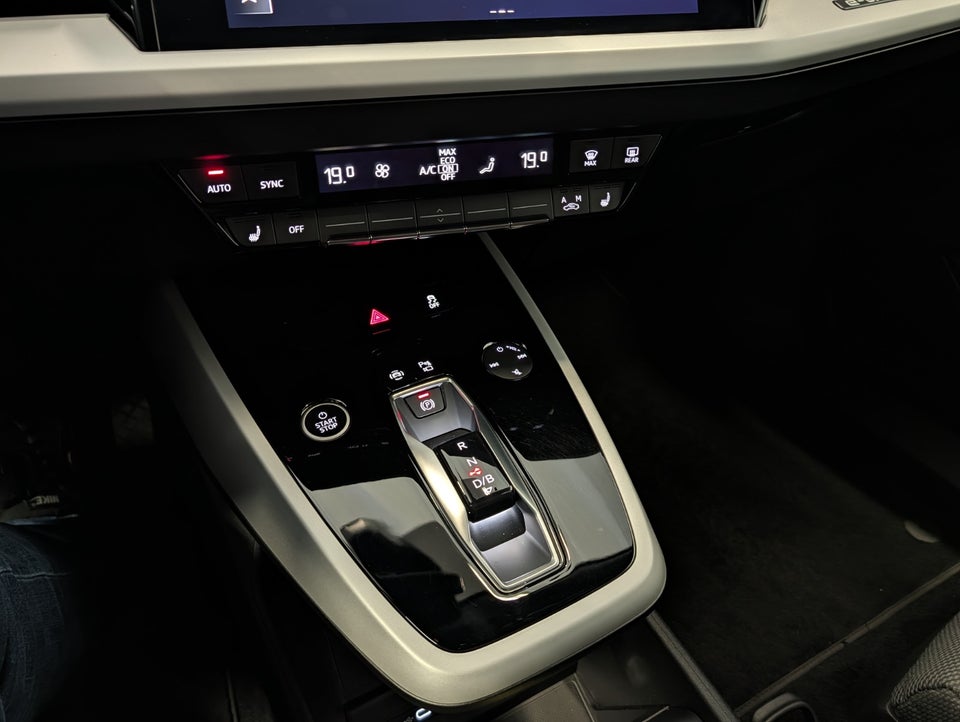 Audi Q4 e-tron 40 Advanced 5d