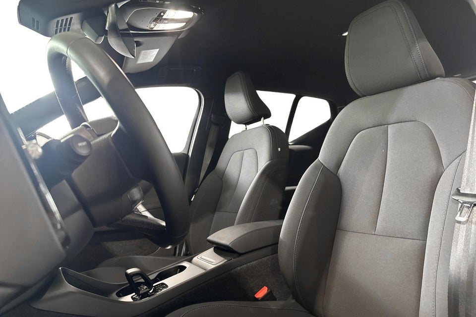 Volvo EX40 Extended Range Plus 5d