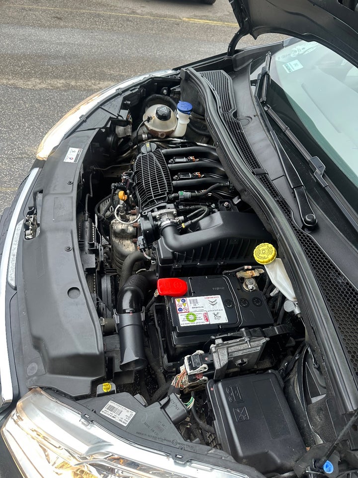 Peugeot 208 1,2 VTi 82 Active 5d