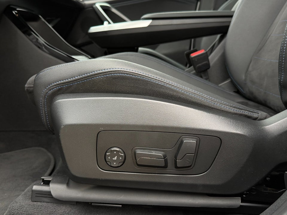 BMW iX1 xDrive30 Fully Charged M-Sport 5d