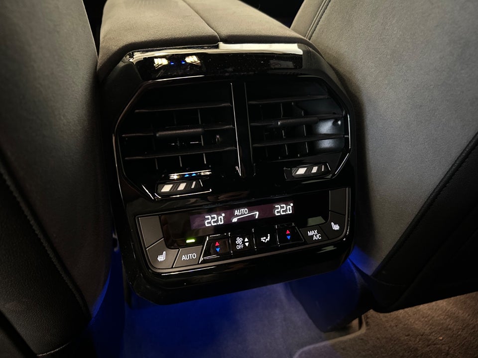 BMW iX xDrive45 Fully Charged 5d