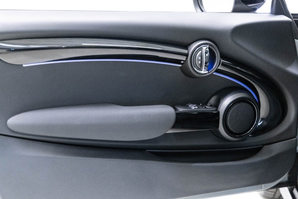 MINI Cooper SE Camden Edition 3d