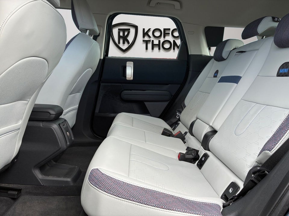 MINI Countryman SE Classic Trim M ALL4 5d