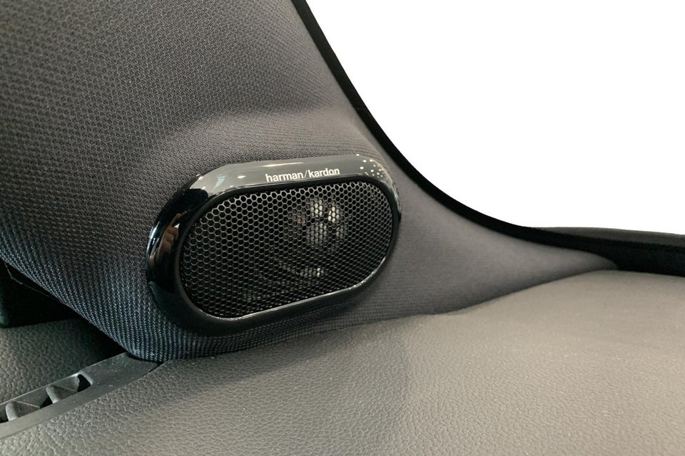 MINI Cooper SE Essential 3d