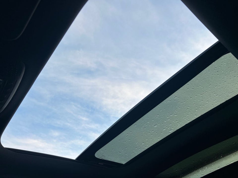 Mercedes EQB300 Electric Art 4Matic 7prs 5d