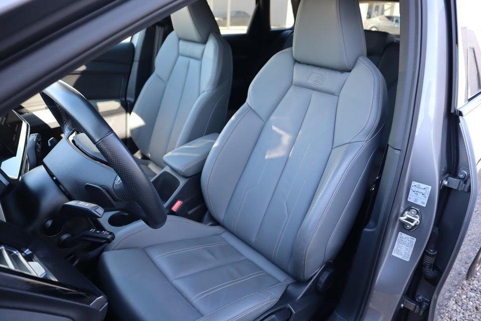 Audi Q4 e-tron 45 S-line quattro 5d