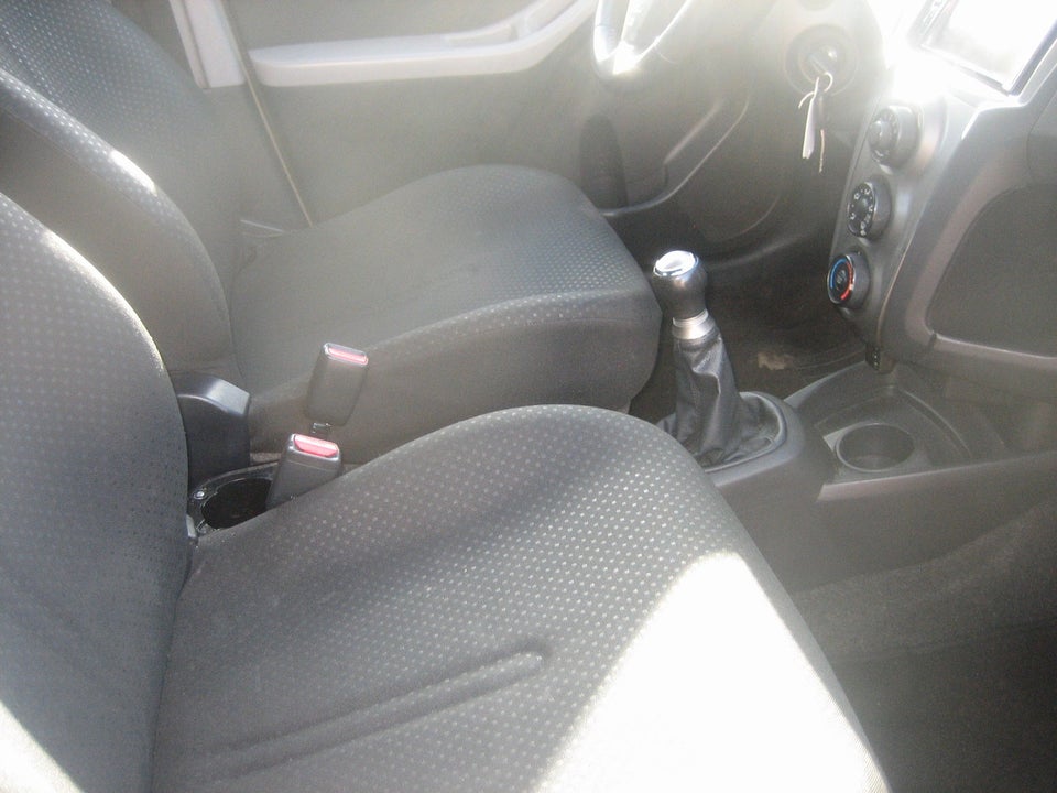 Toyota Yaris 1,0 T1 5d