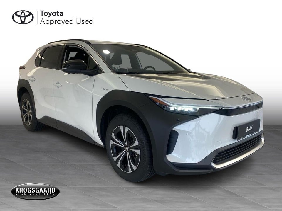 Toyota bZ4X Executive 5d