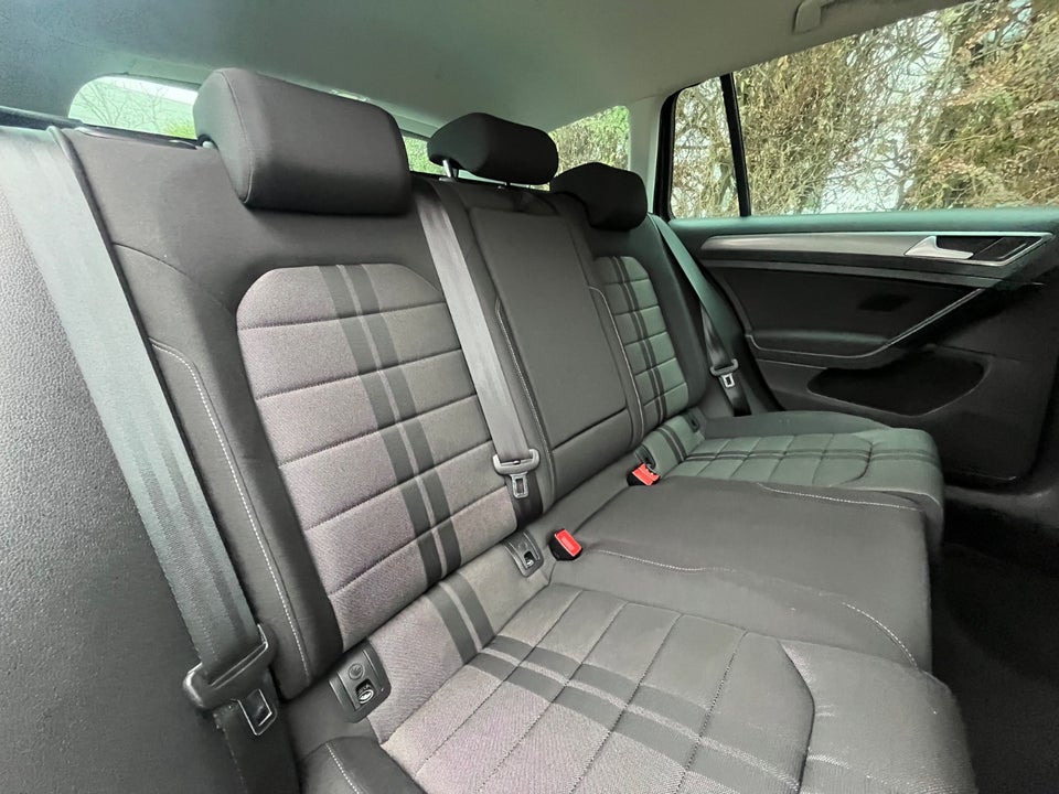 VW Golf VII 1,4 TSi 125 Style Variant BMT 5d