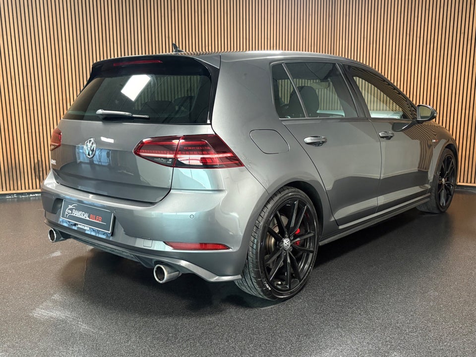 VW Golf VII 2,0 GTi Performance DSG 5d
