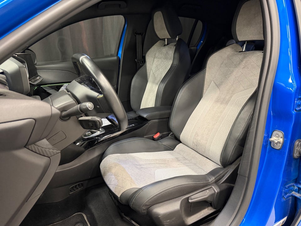 Peugeot e-208 50 GT 5d