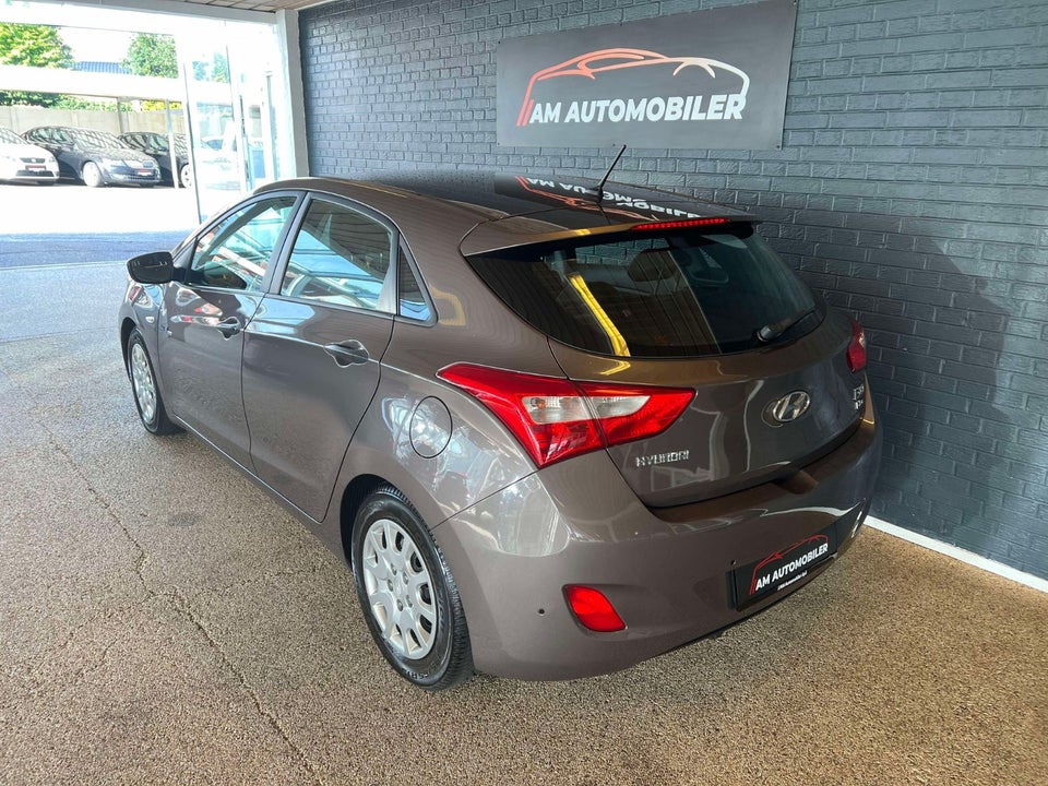 Hyundai i30 1,4 CVVT Comfort XTR 5d