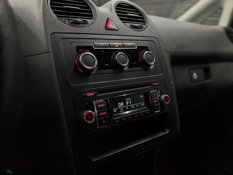 VW Caddy 1,6 TDi 102 BMT Van 4d