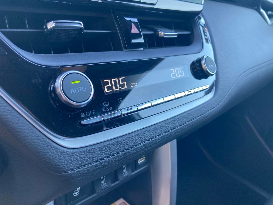 Toyota Corolla Cross 1,8 Hybrid Style CVT 5d