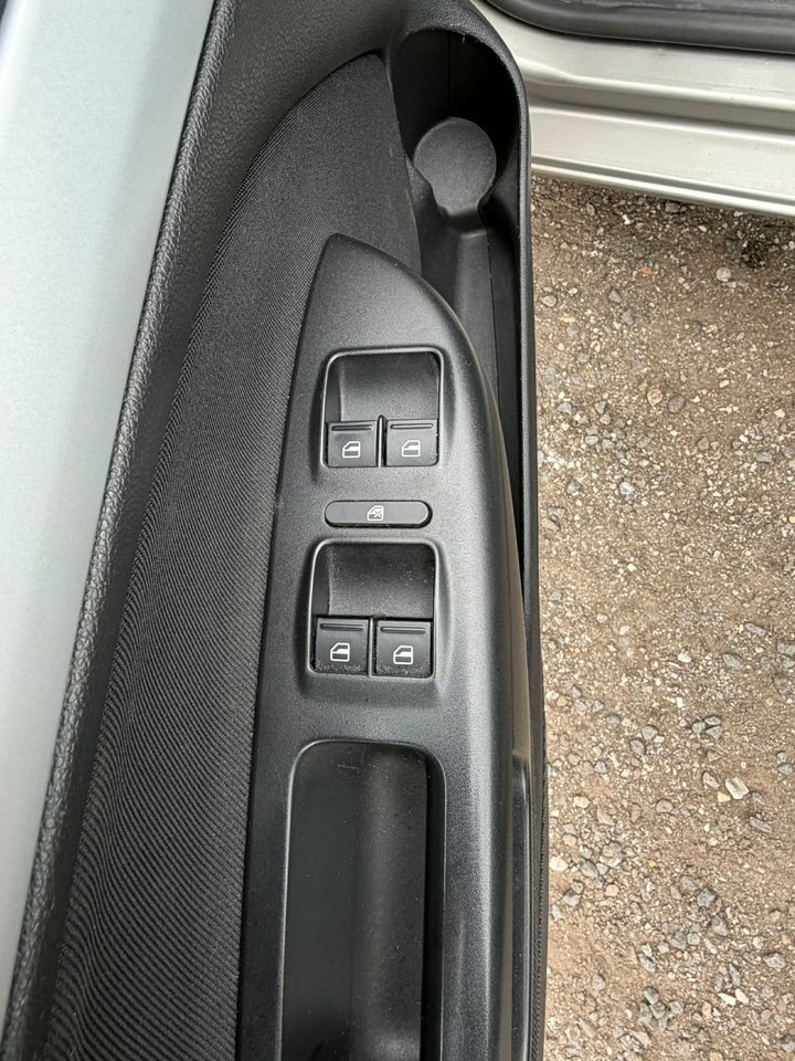 Skoda Octavia 1,8 TSi 160 Ambiente 5d