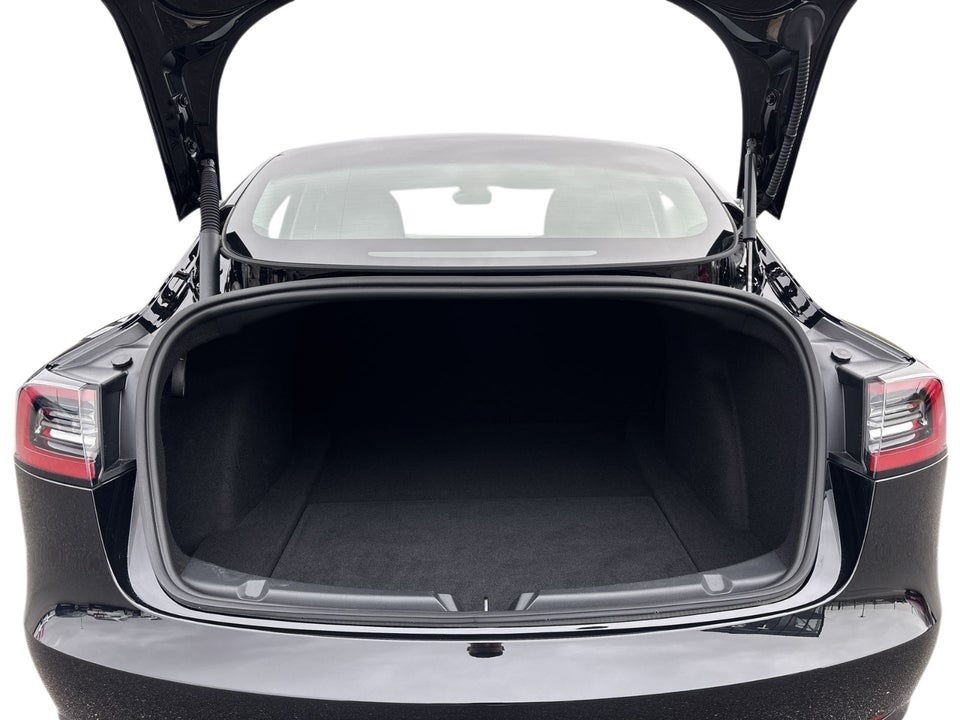 Tesla Model 3 Long Range RWD 4d