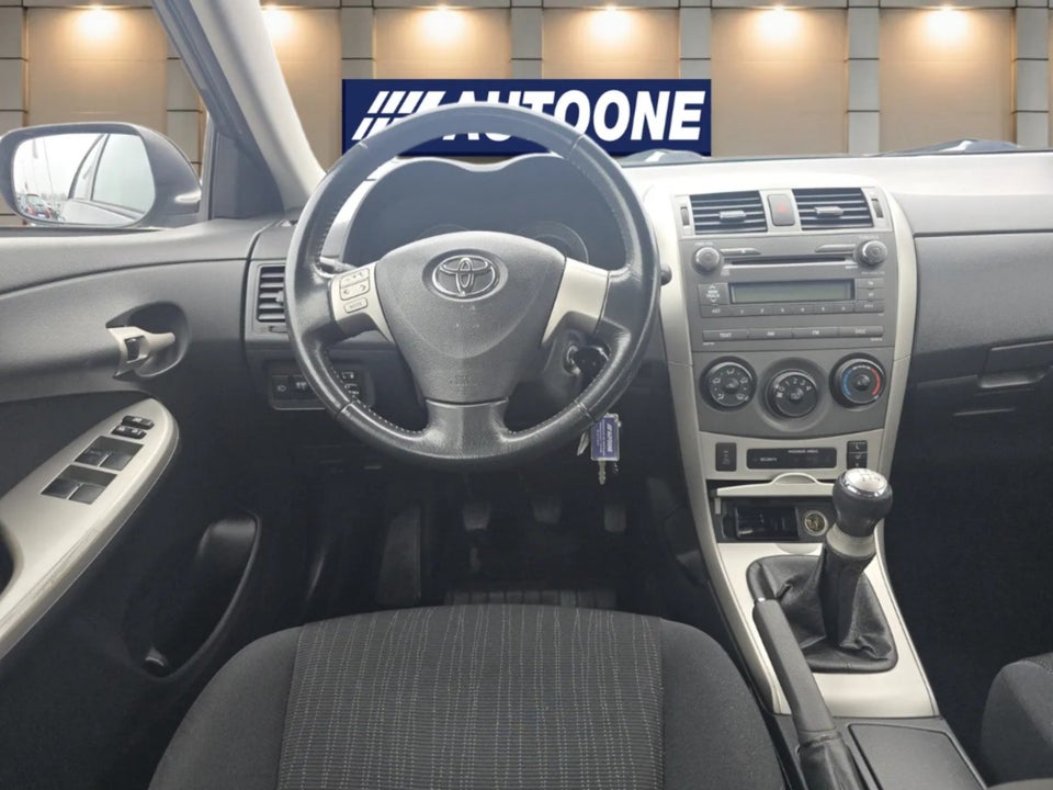 Toyota Corolla 1,4 D-4D Terra 4d