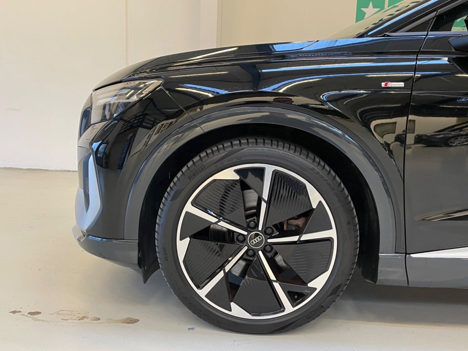 Audi Q4 e-tron 50 S-line quattro 5d