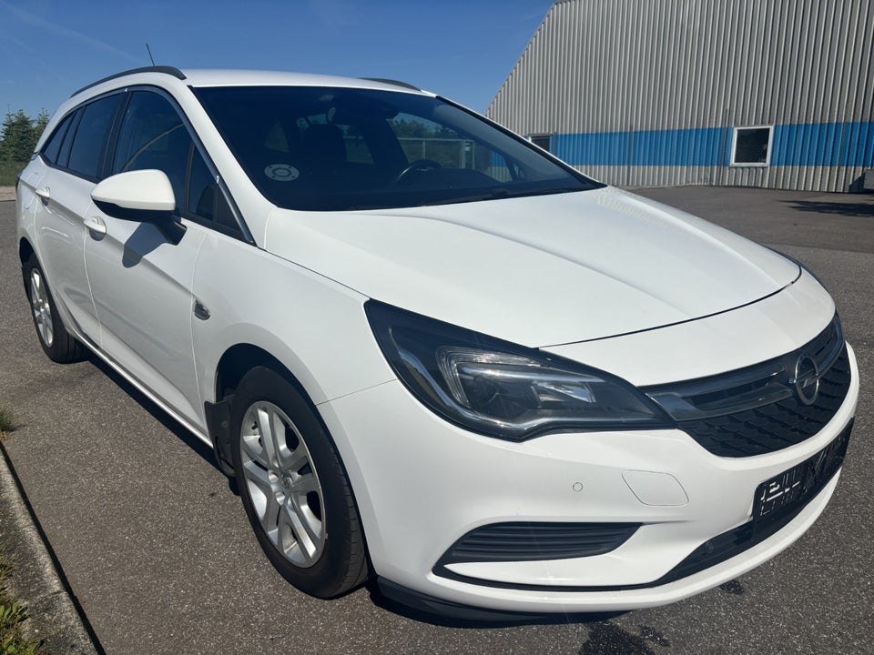 Opel Astra 1,6 CDTi 110 Enjoy Sports Tourer 5d