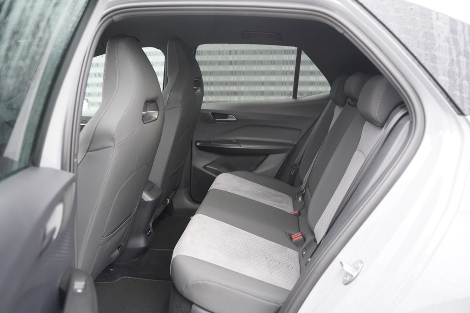 Cupra Born 58 e-Boost Dinamica Pack High 5d